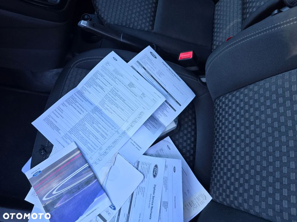 Ford Transit Connect - 16