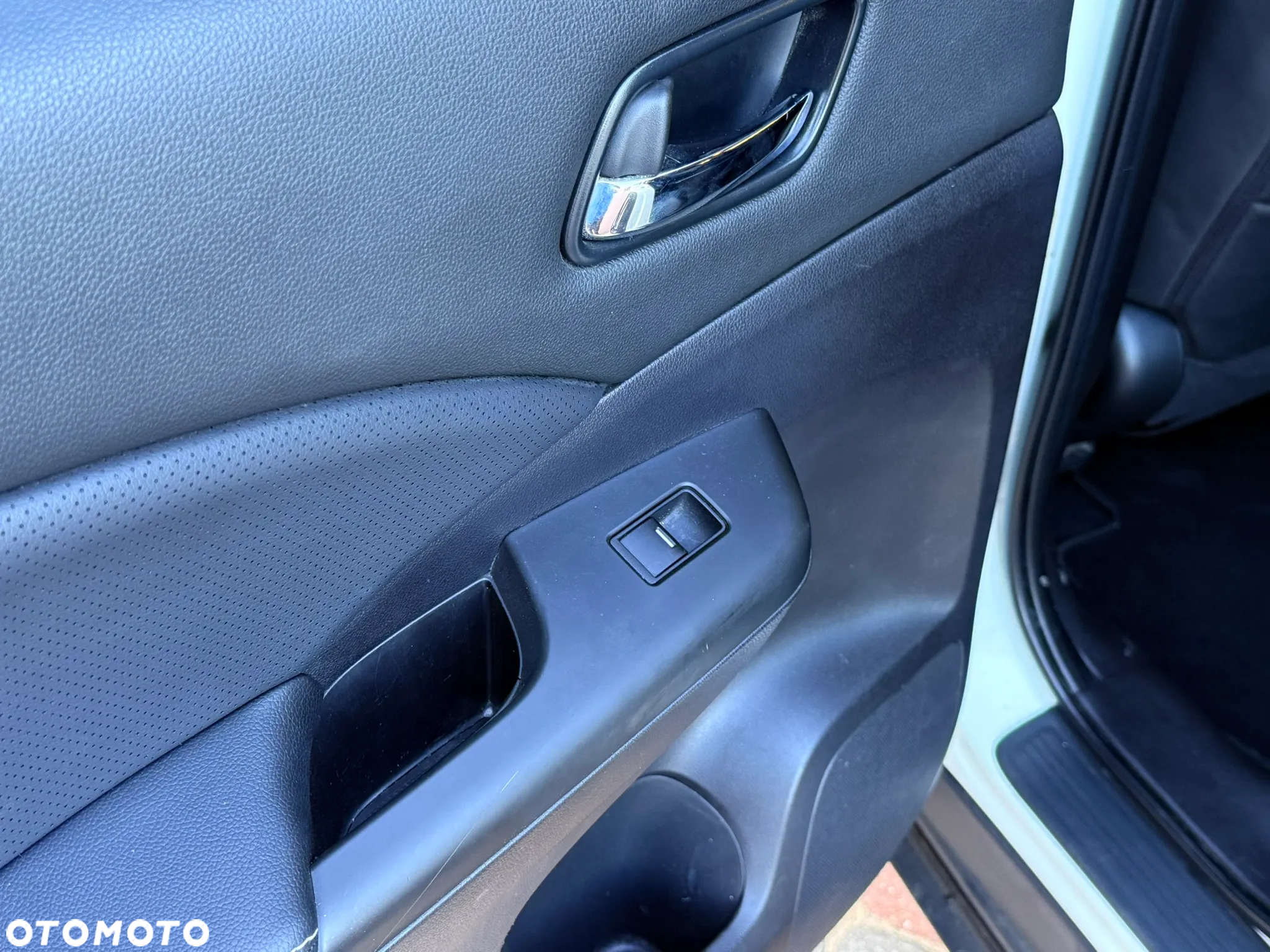 Honda CR-V 2.0i-VTEC 4WD Automatik Elegance - 17