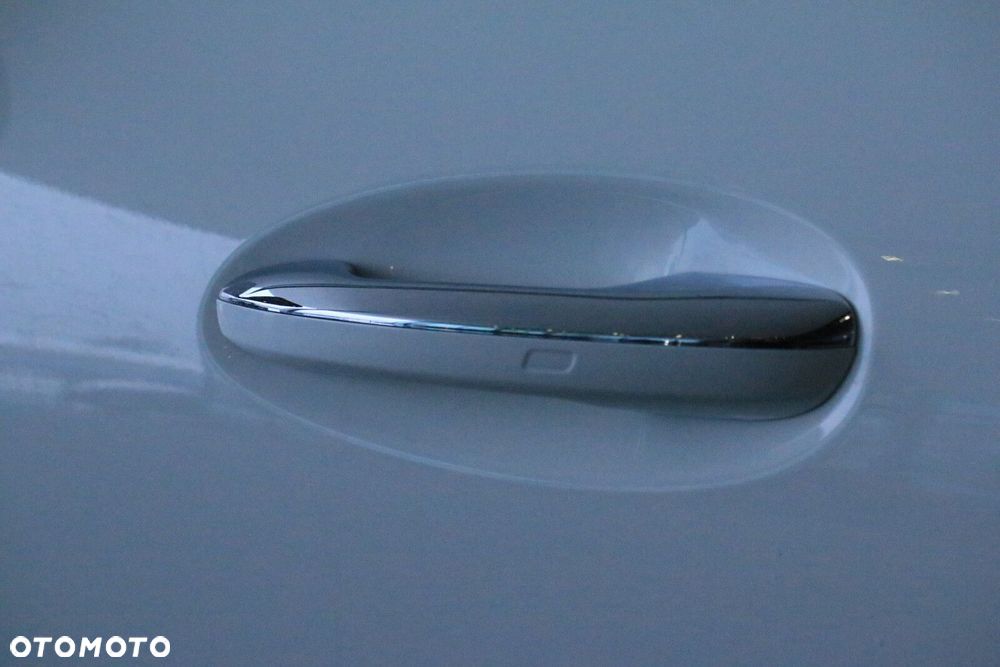 Mercedes-Benz GLC - 12