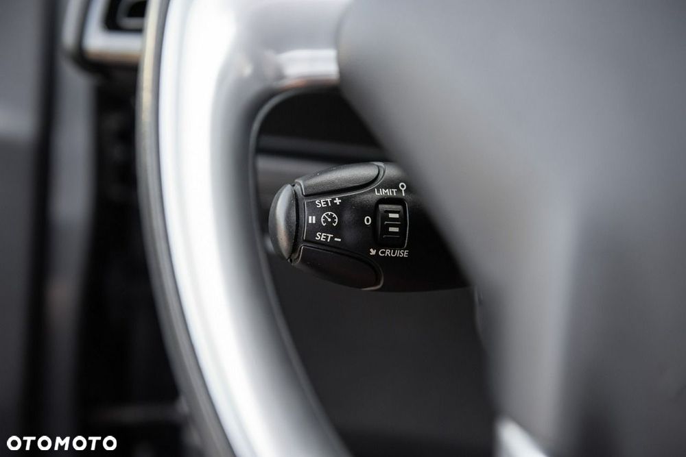 Citroën DS3 VTi 120 SoChic - 25