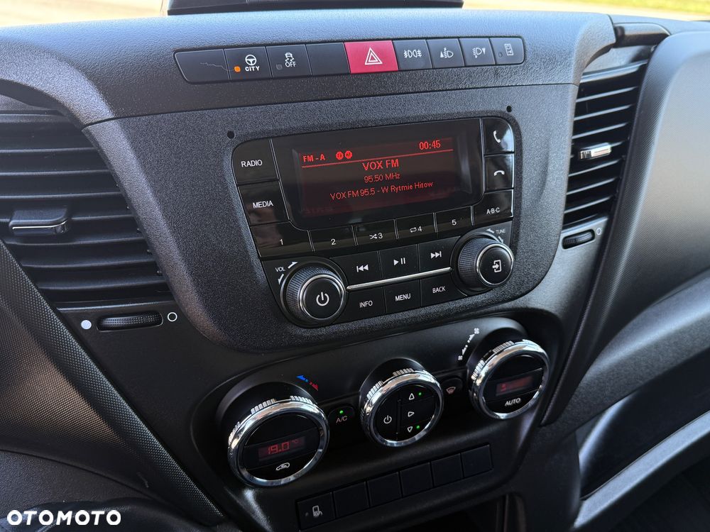 Iveco DAILY 50-180 3.0 HPI 180KM SKRZYNIA 6.30M ! 22 Tyś km ! 15E.PALET! FULL LED ! Resor+Poduszka! Salon Polska! - 20