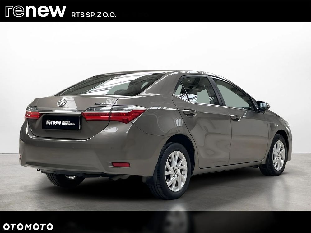 Toyota Corolla 1.6 Comfort - 6