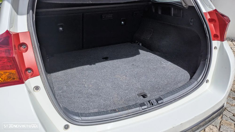 Toyota Auris 1.8 HSD P.Te.+17+E.Al.+Navi - 21