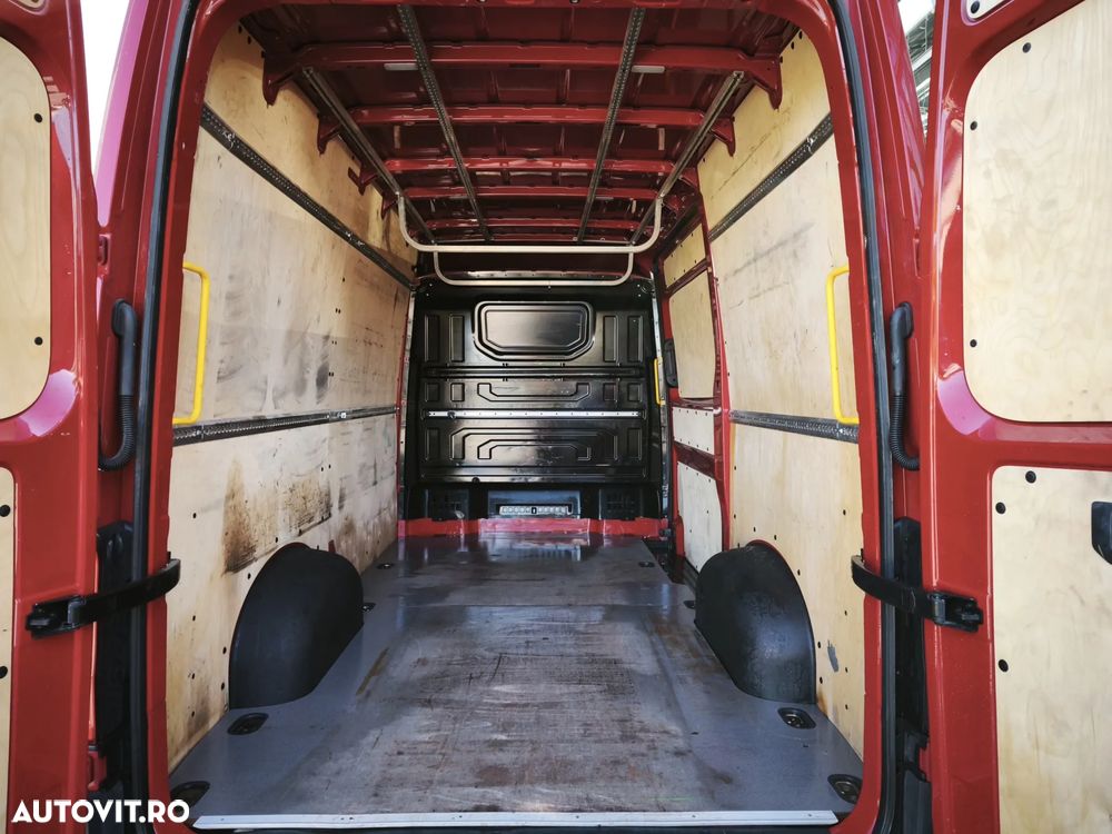 Volkswagen CRAFTER - 7
