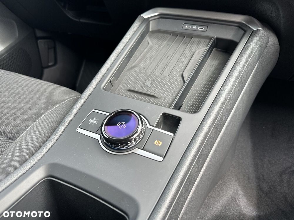 Volkswagen T-Roc 1.5 eTSI Life DSG - 25