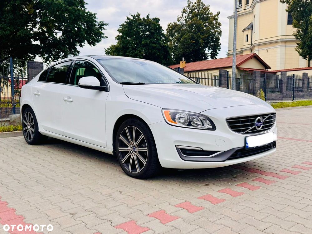 Volvo S60 T5 Summum - 1