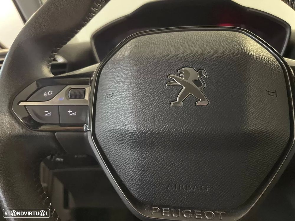 Peugeot 2008 1.2 PureTech Active - 19