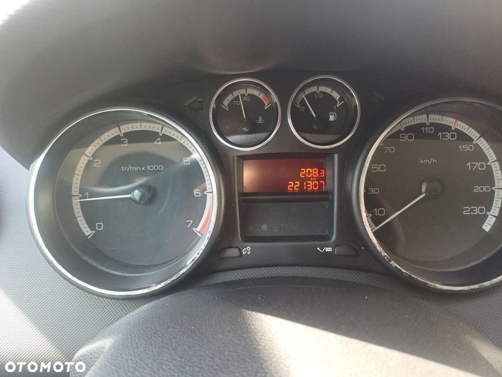 Peugeot 308 1.6 Premium - 9