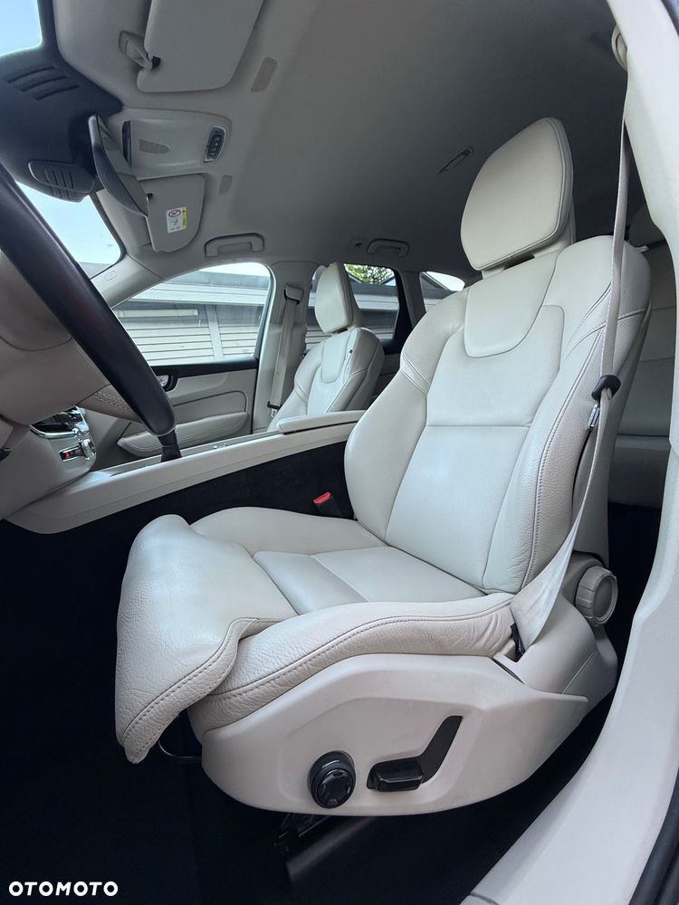 Volvo XC 60 D3 Drive-E Momentum - 7
