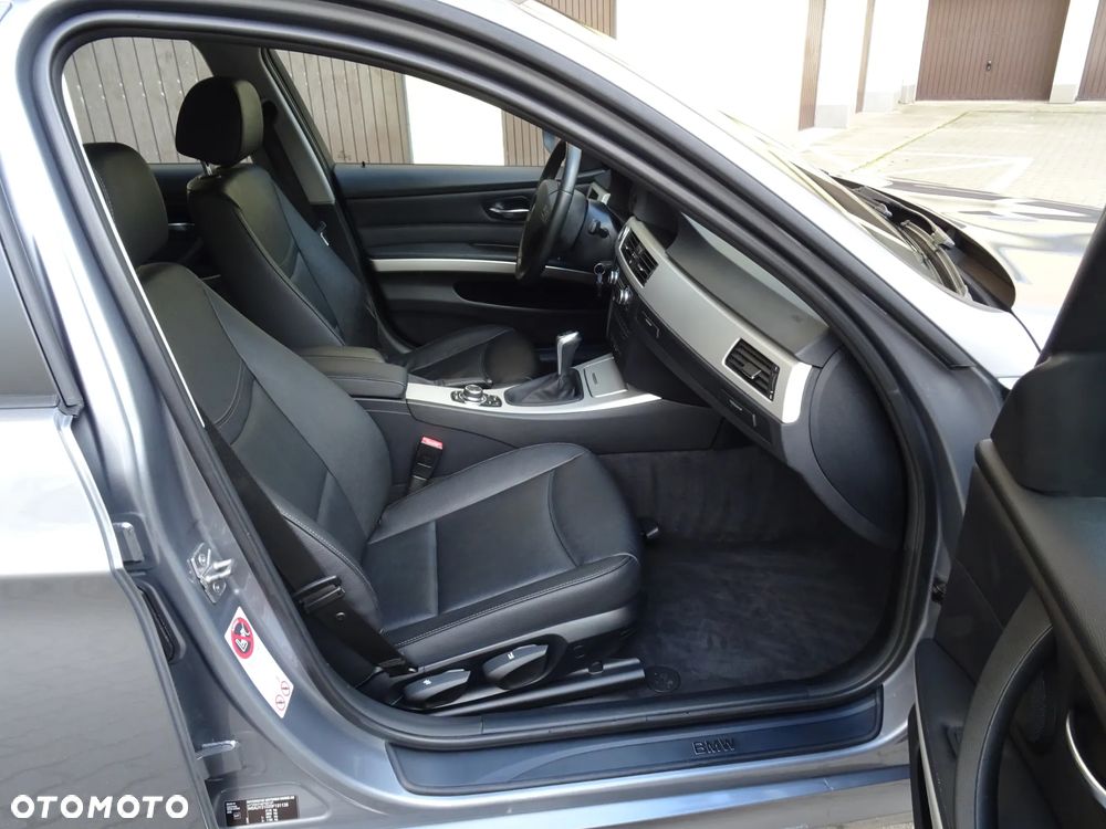 BMW Seria 3 320d xDrive DPF Touring Edition Fleet Lifestyle - 7
