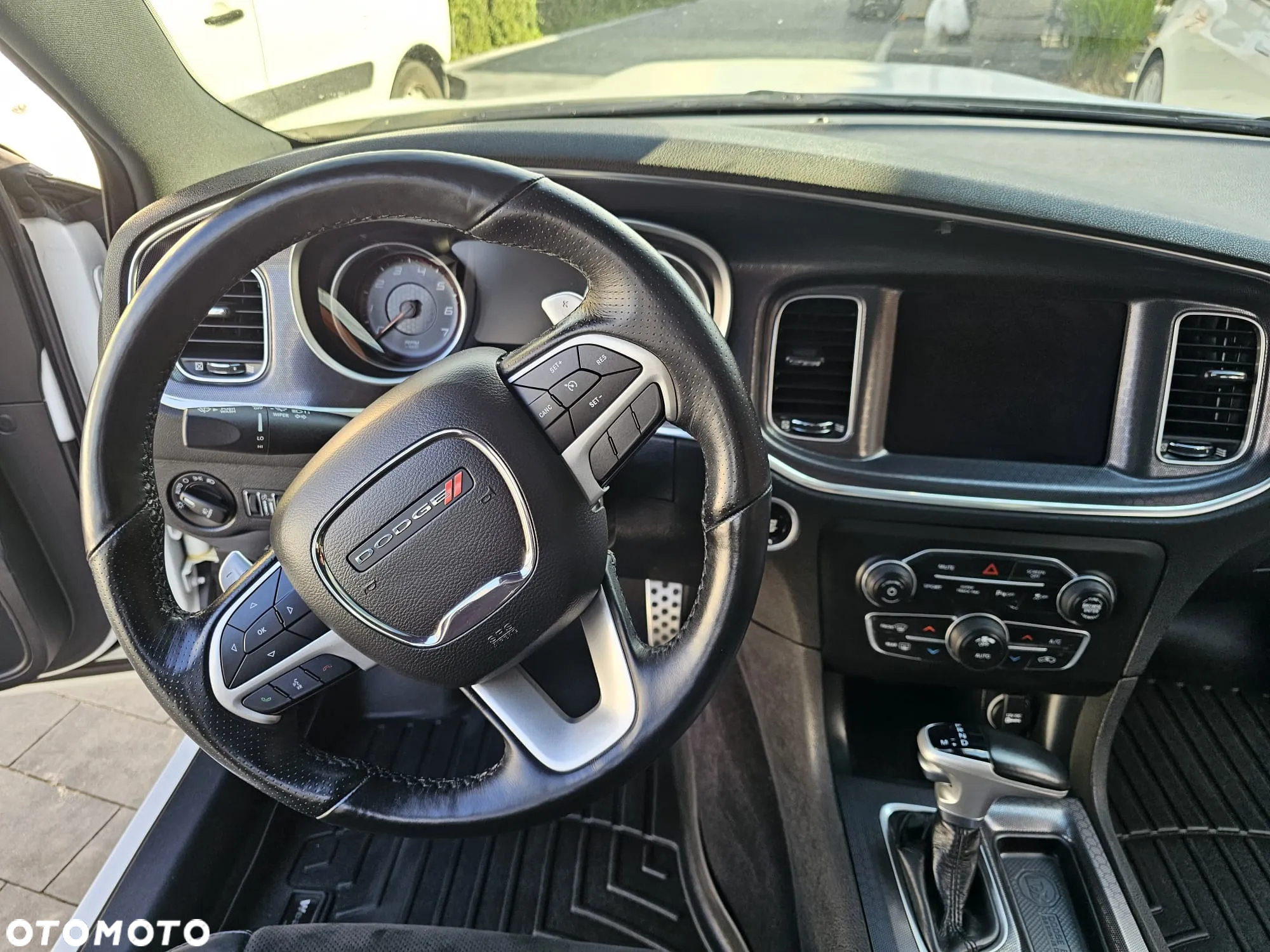 Dodge Charger 6.4 Scat Pack - 27