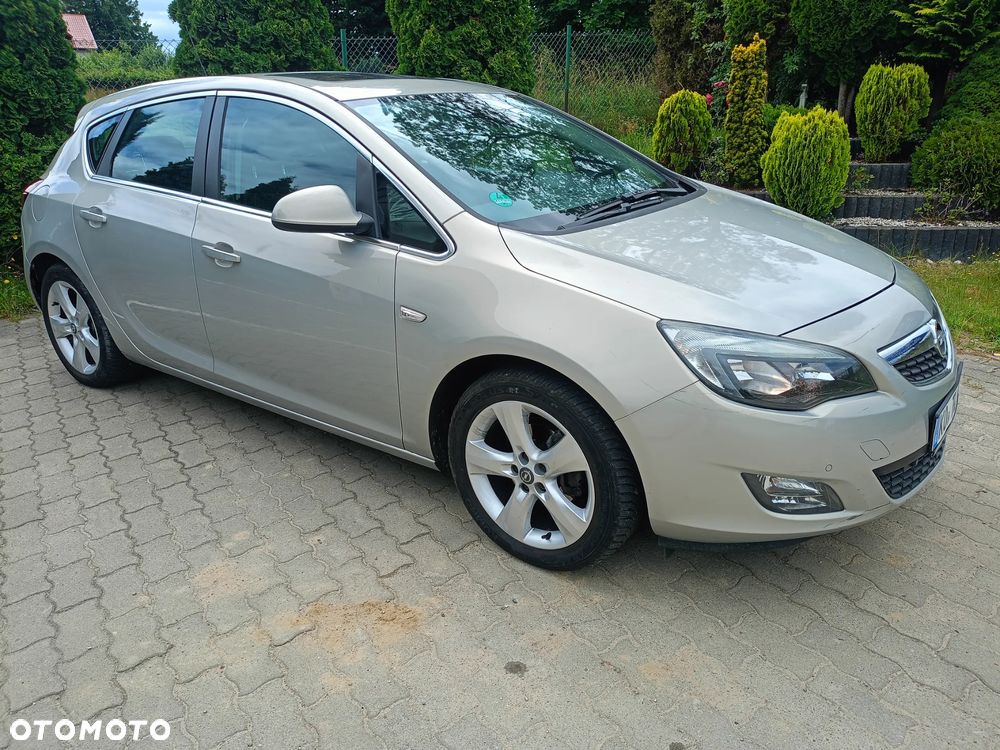Opel Astra 1.6 Design Edition - 3