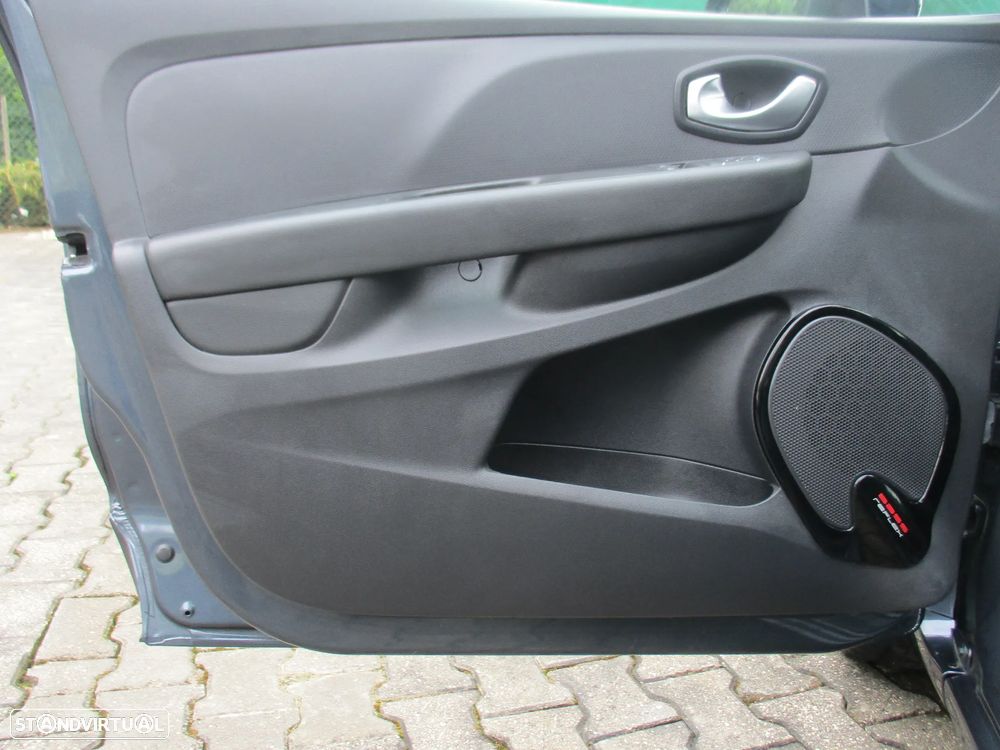 Renault Clio 0.9 TCe Limited - 26