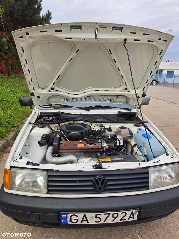 Volkswagen Polo - 4