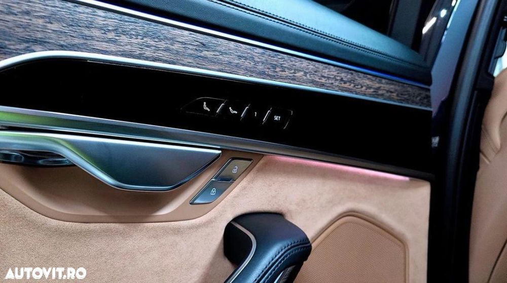 Audi A8 L 55 TFSI quattro tiptronic - 32