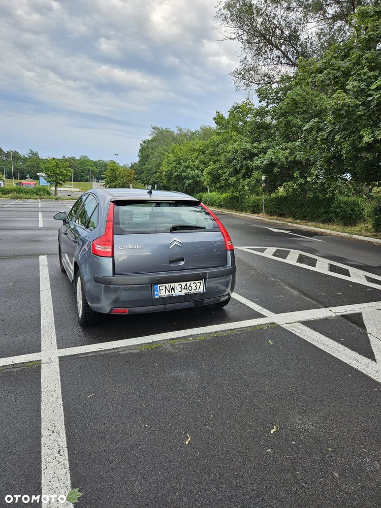 Citroën C4 1.6 16V Style - 4