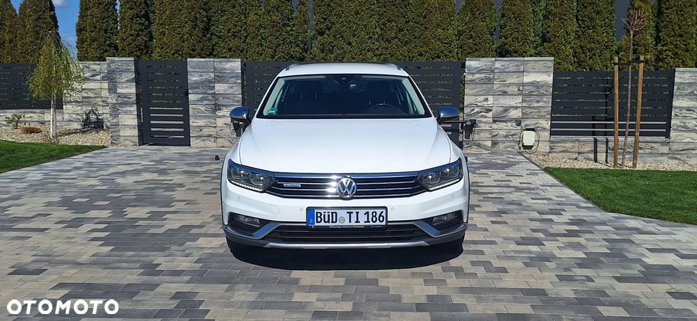 Volkswagen Passat 2.0 TDI SCR DSG 4Motion Elegance - 7