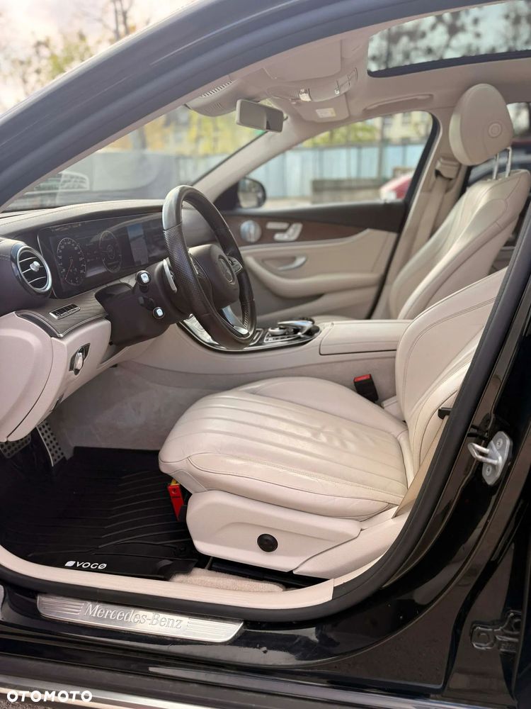 Mercedes-Benz Klasa E 220 d 4-Matic All-Terrain - 22