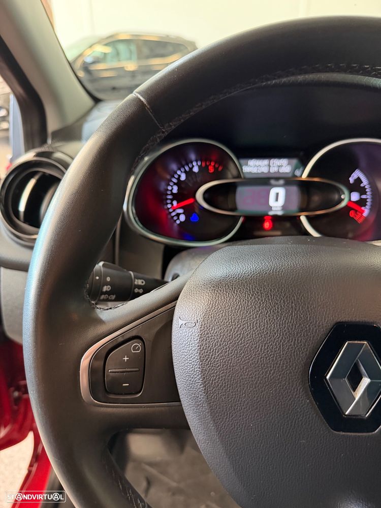 Renault Clio 1.5 dCi Limited EDition - 10