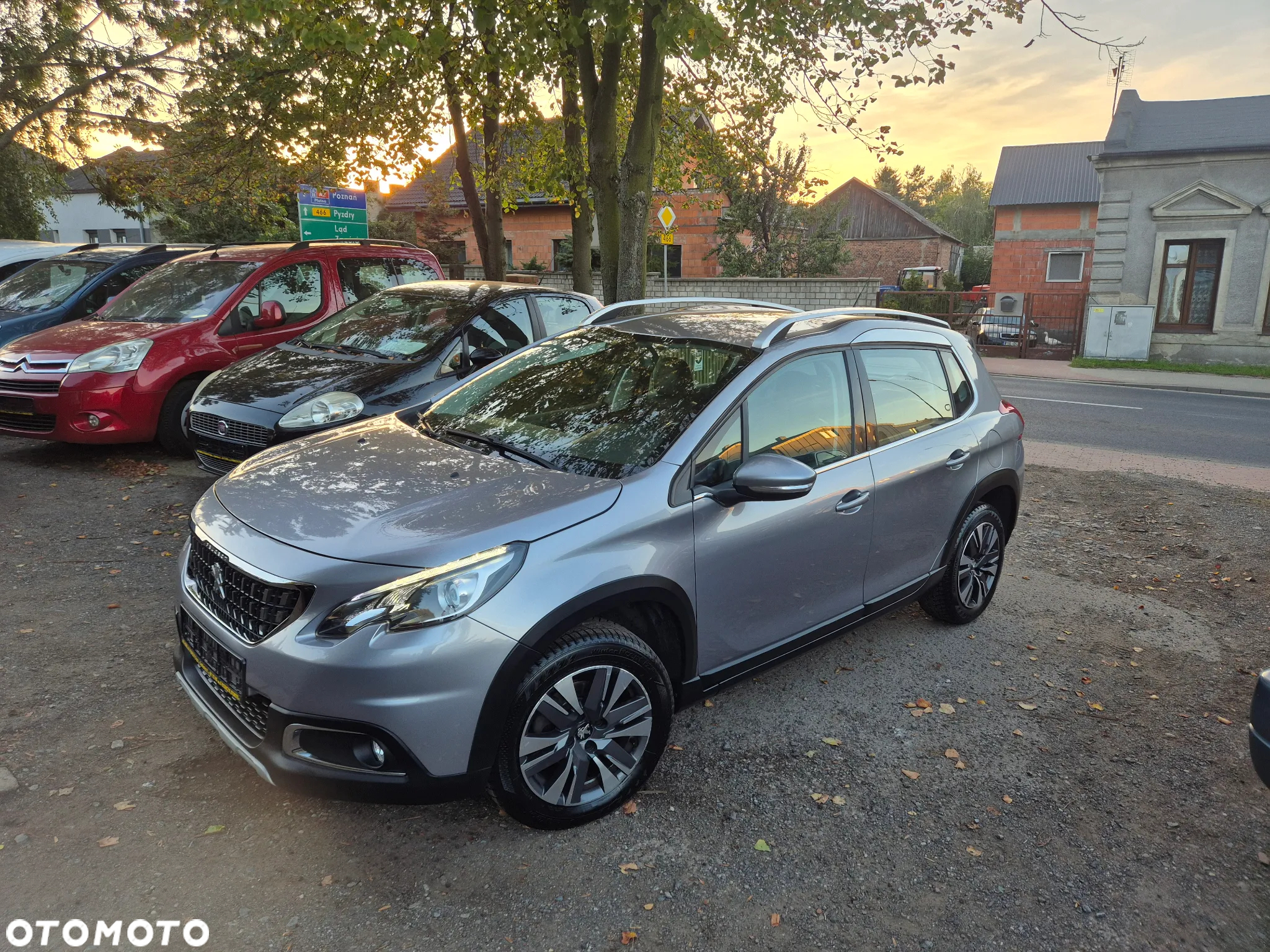 Peugeot 2008 1.6 BlueHDi Allure - 10