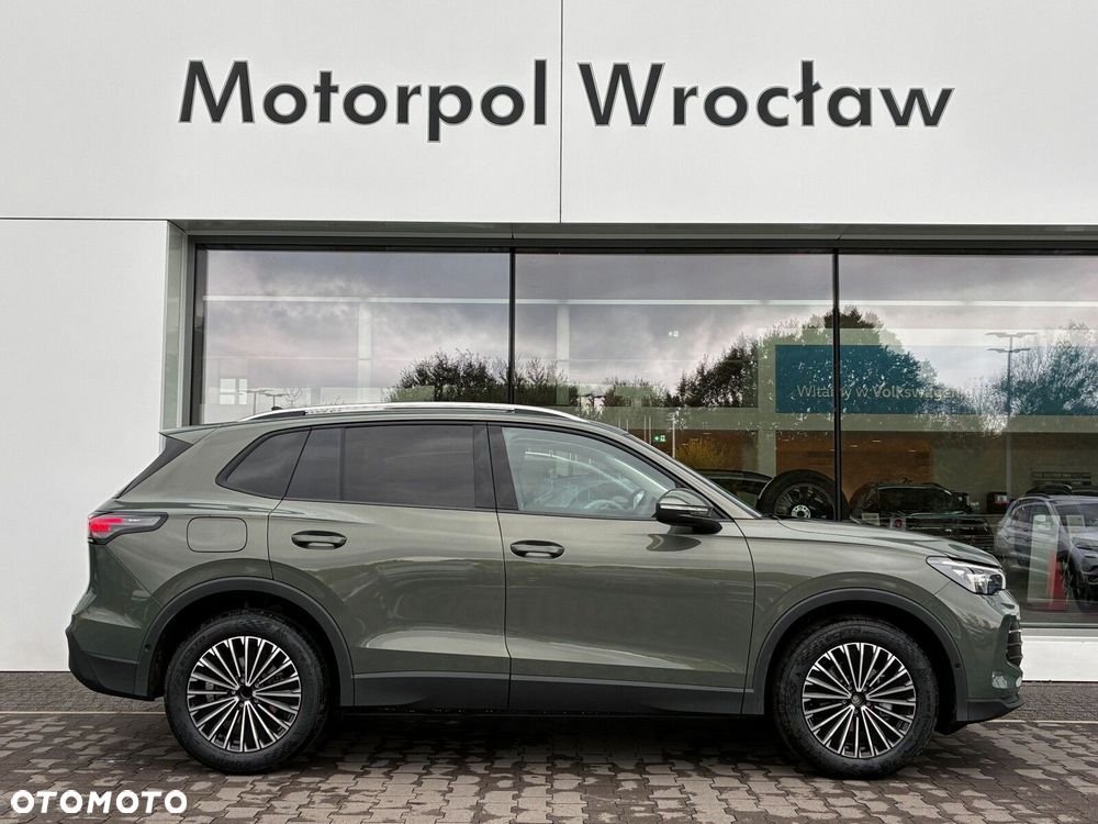 Volkswagen Tiguan - 11