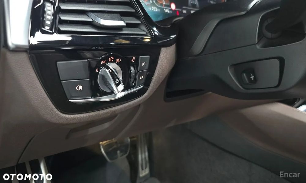 BMW Seria 5 - 24