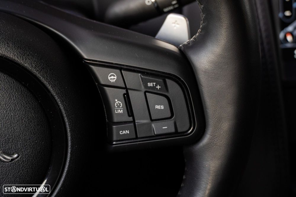 Jaguar F-Type 2.0 Aut. R-Dynamic - 33