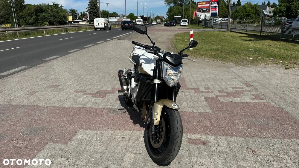 Yamaha FZ - 7