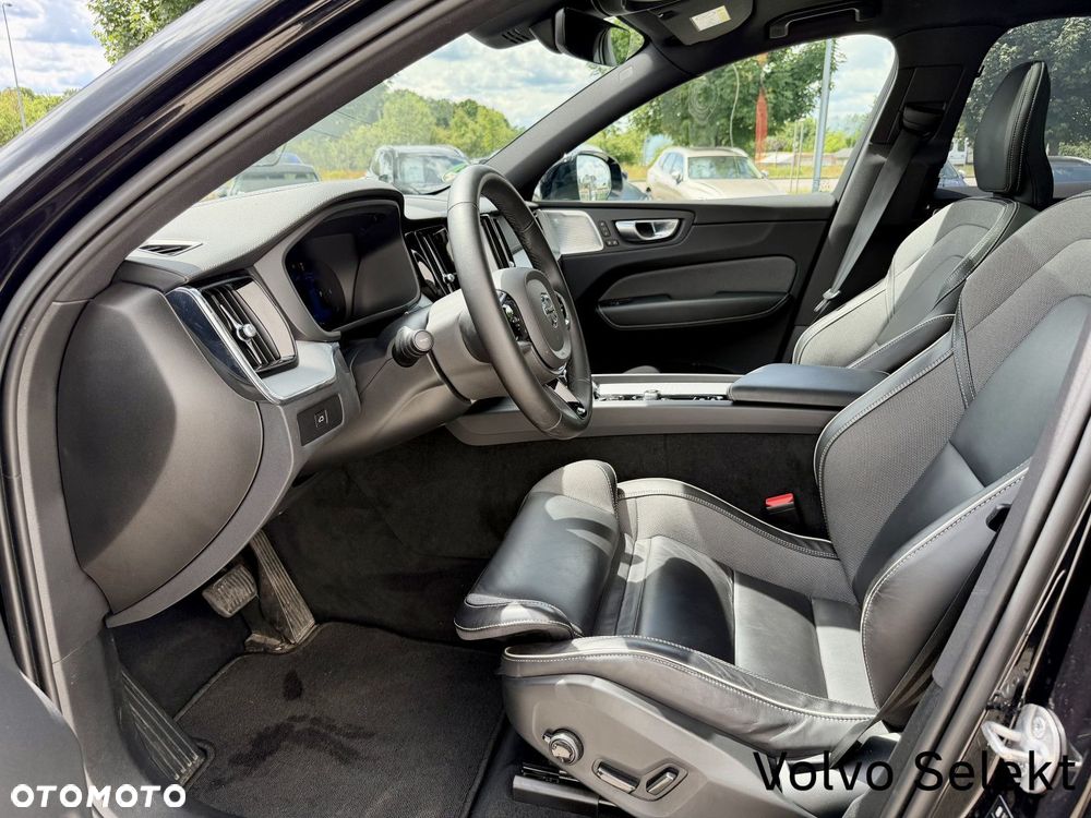 Volvo XC 60 B5 B AWD Ultimate Dark - 10