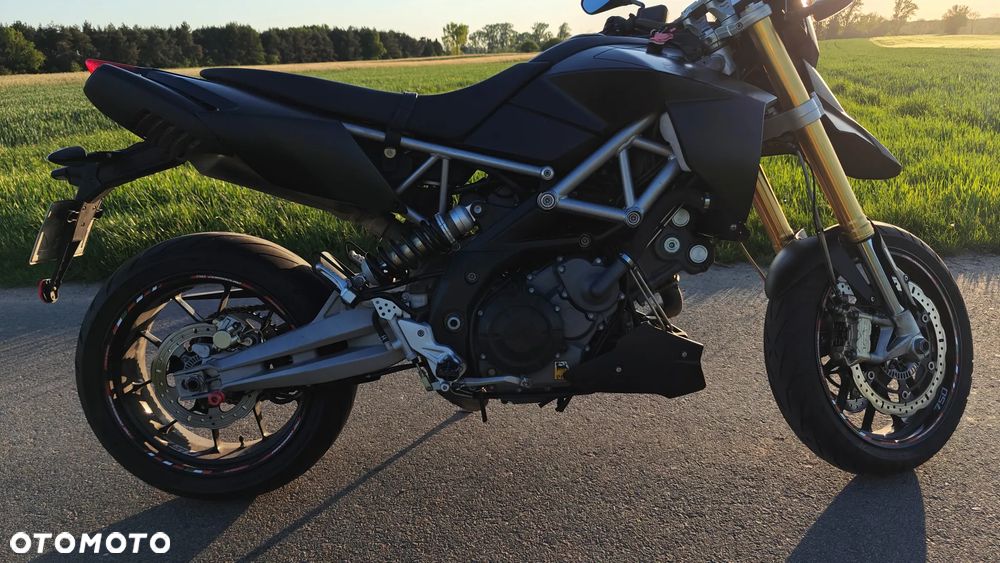 Aprilia Dorsoduro - 4