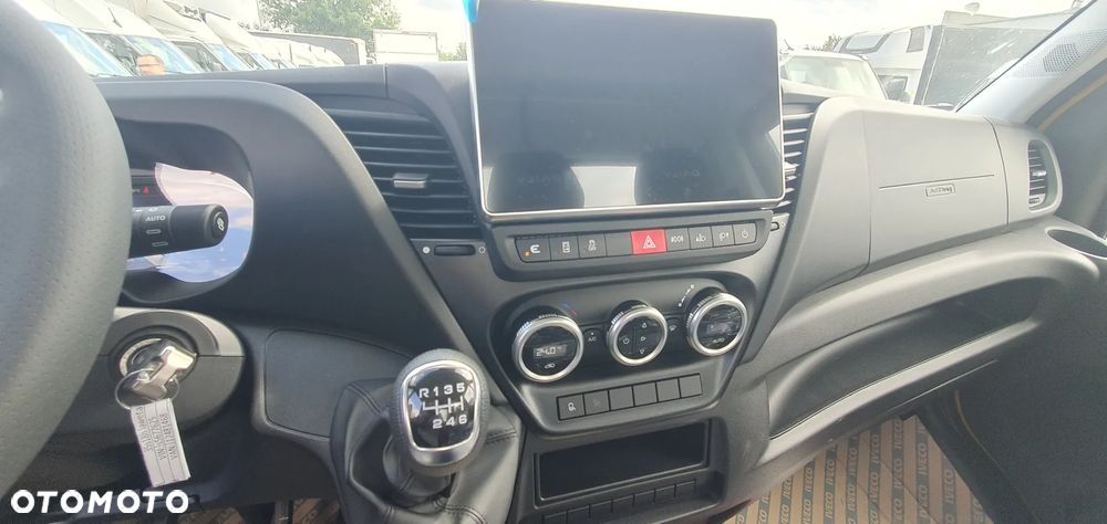 Iveco Daily POMOC DROGOWA POJAZD SPECJALNY !!! - 14