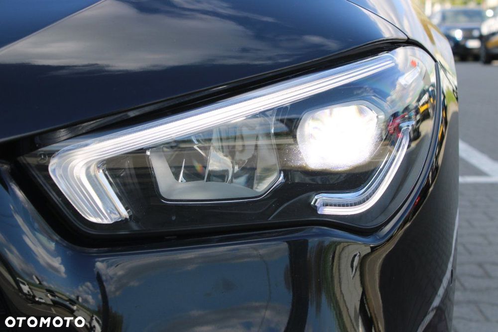 Mercedes-Benz CLA - 11