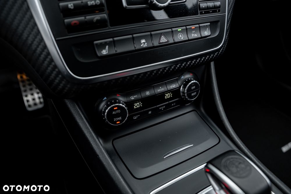 Mercedes-Benz Klasa A 45 AMG 4-Matic - 35