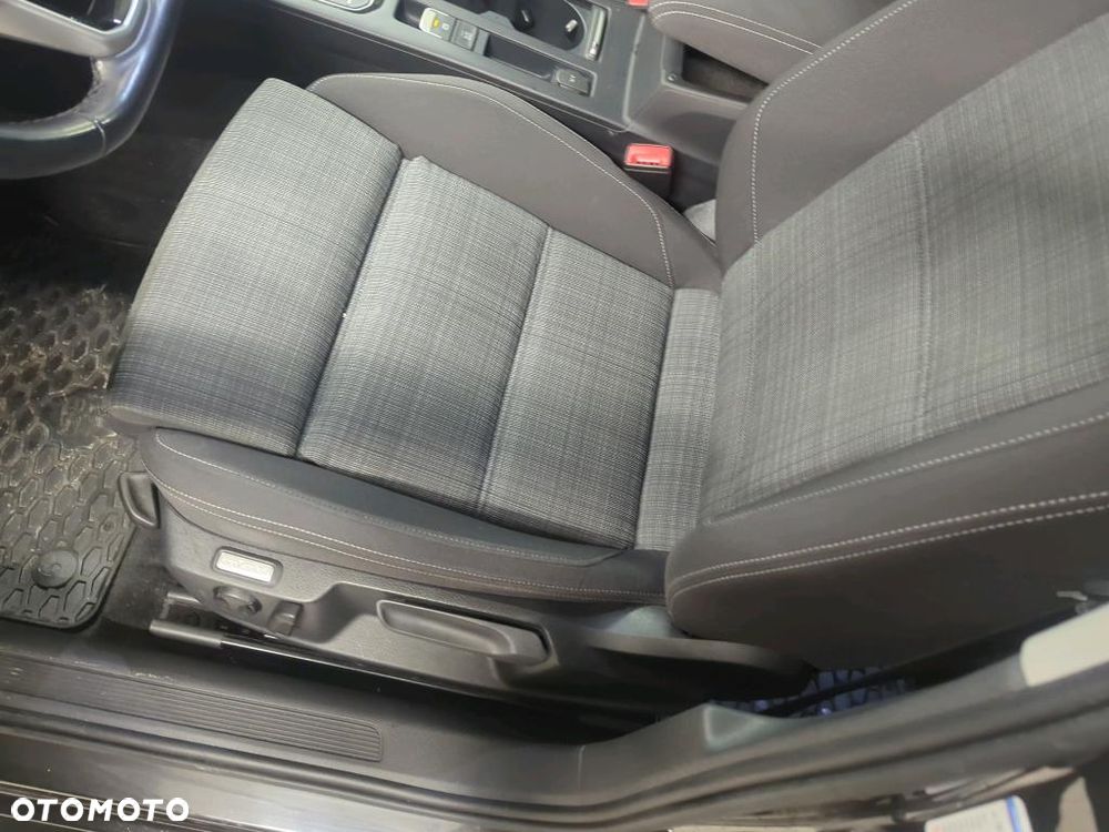 Volkswagen Passat Variant 2.0 TDI EVO Business DSG - 17