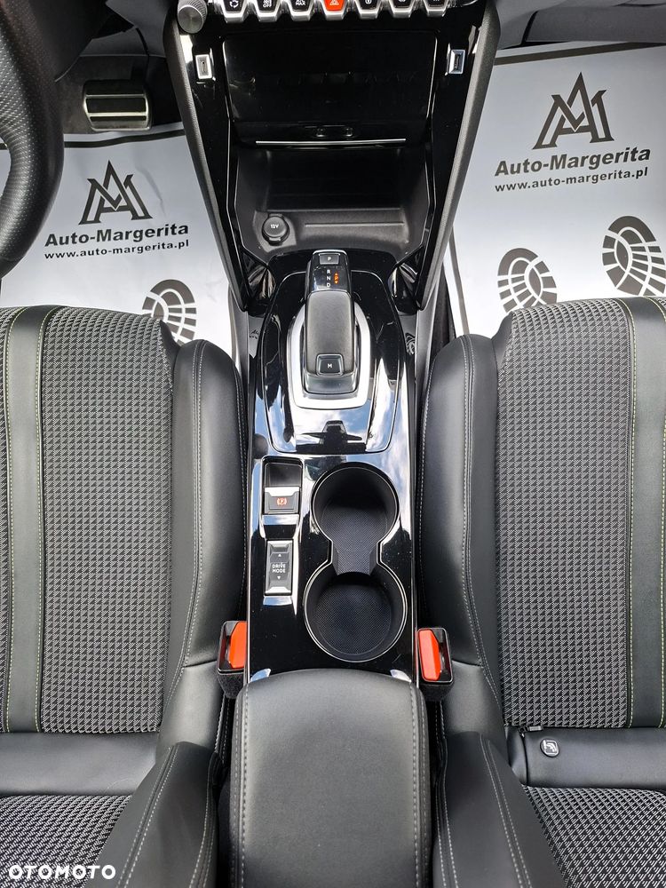 Peugeot 2008 1.5 BlueHDi GT Pack S&S EAT8 - 25