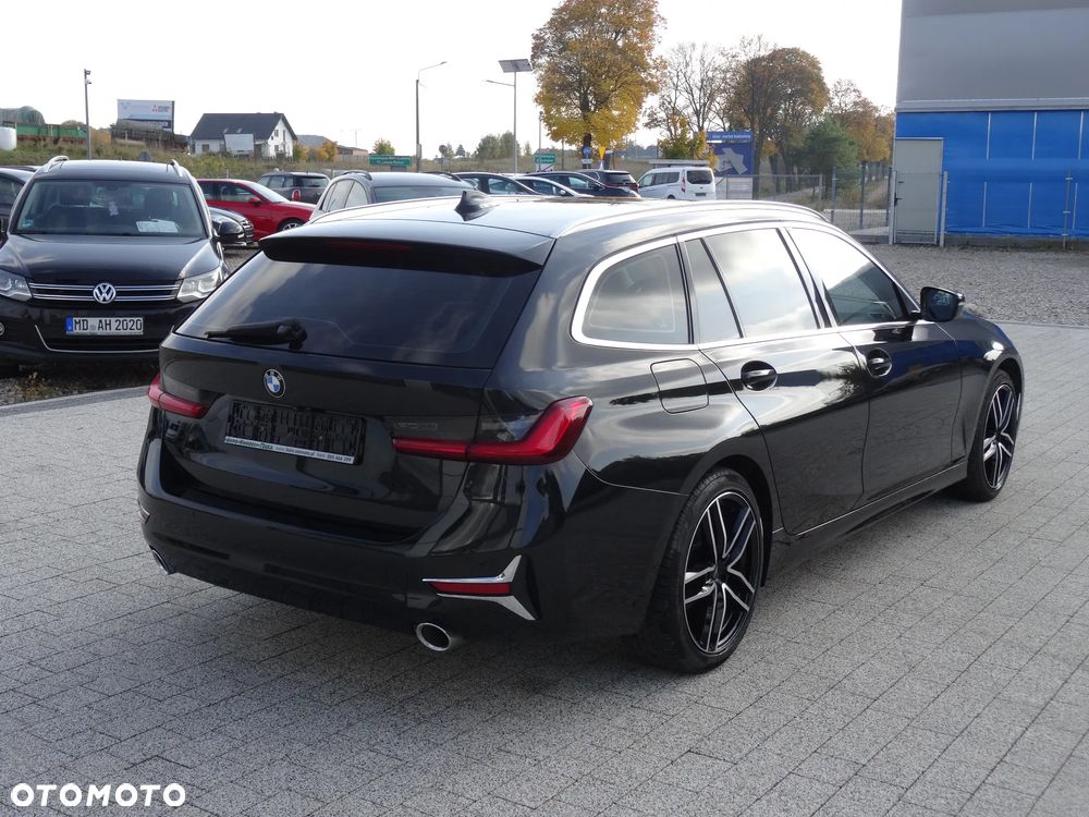 BMW Seria 3 320d M Sport Shadow sport - 9