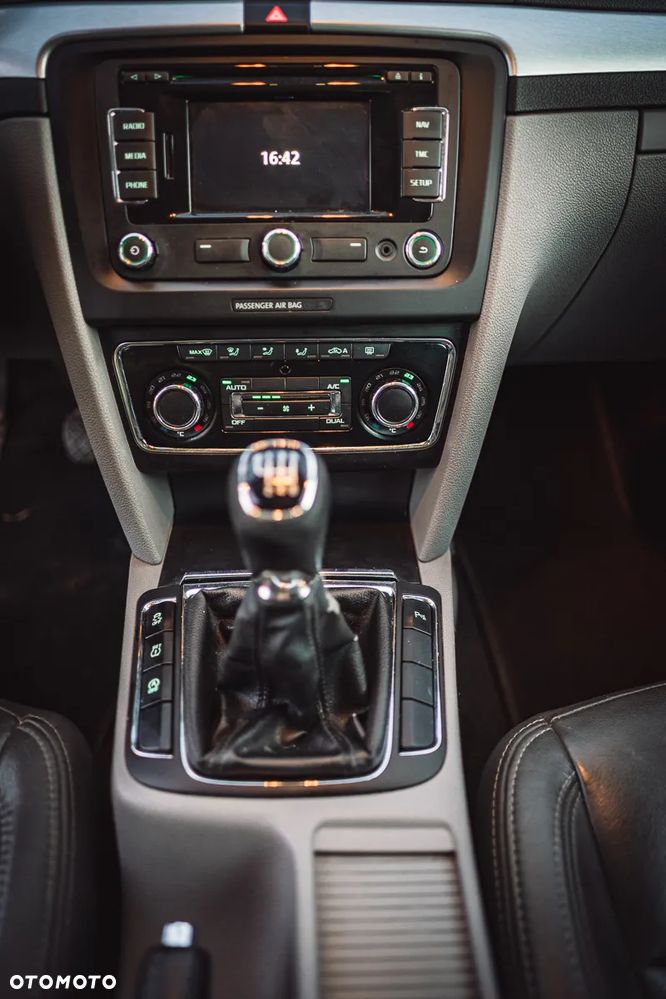 Skoda Superb 1.6 TDI Exclusive - 19