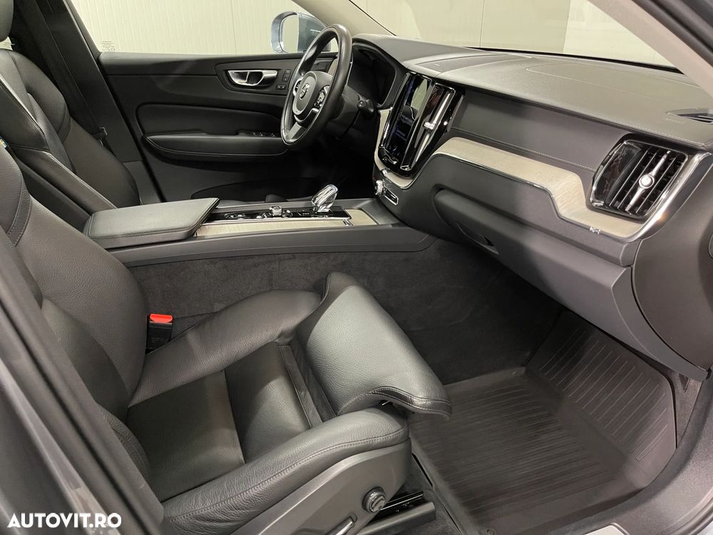 Volvo XC 60 Recharge T8 Twin Engine eAWD Inscription - 11