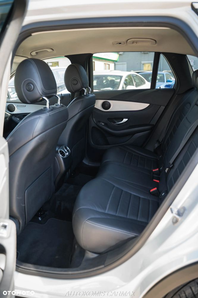 Mercedes-Benz GLC - 25