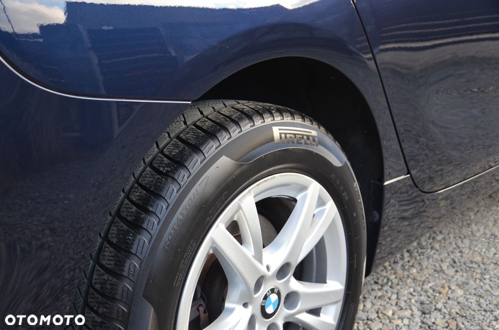 BMW Seria 2 218d - 14