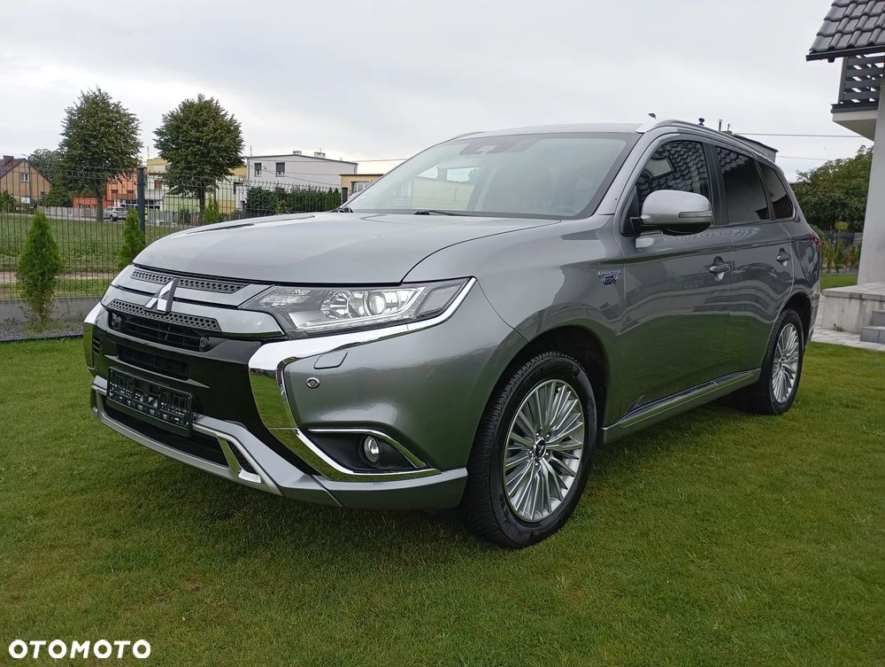 Mitsubishi Outlander - 3