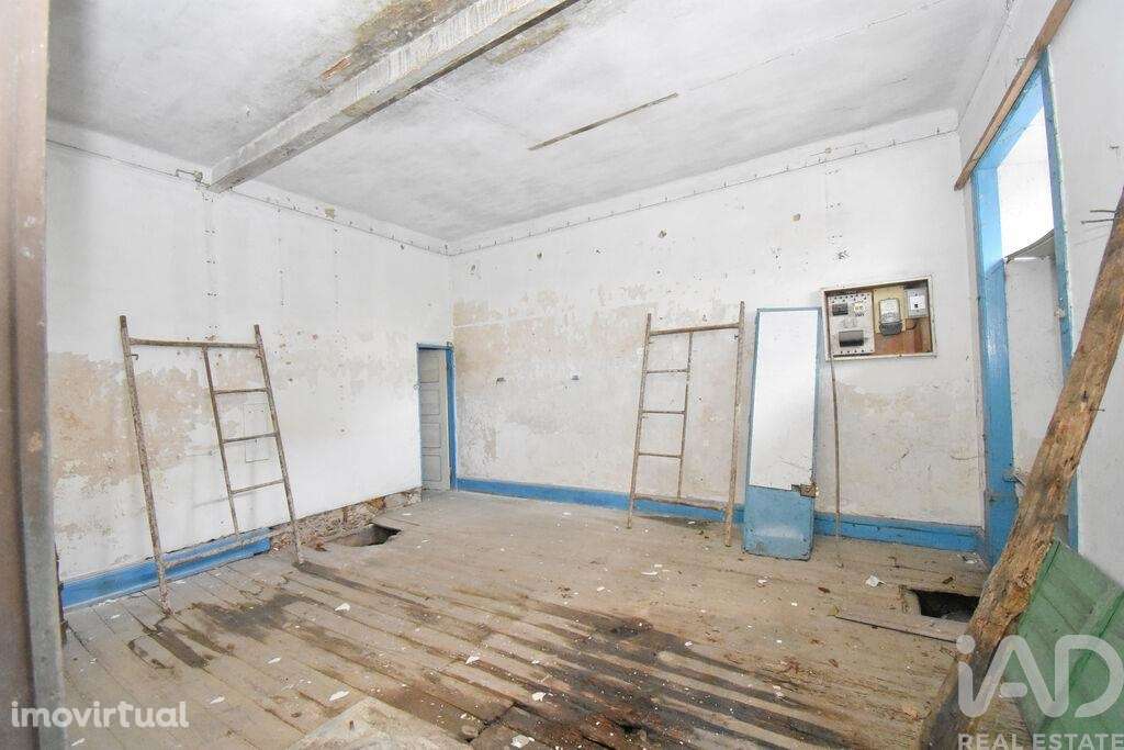 Casa tradicional T6 em Lousã e Vilarinho de 261,00 m2 - Grande imagem: 4/30