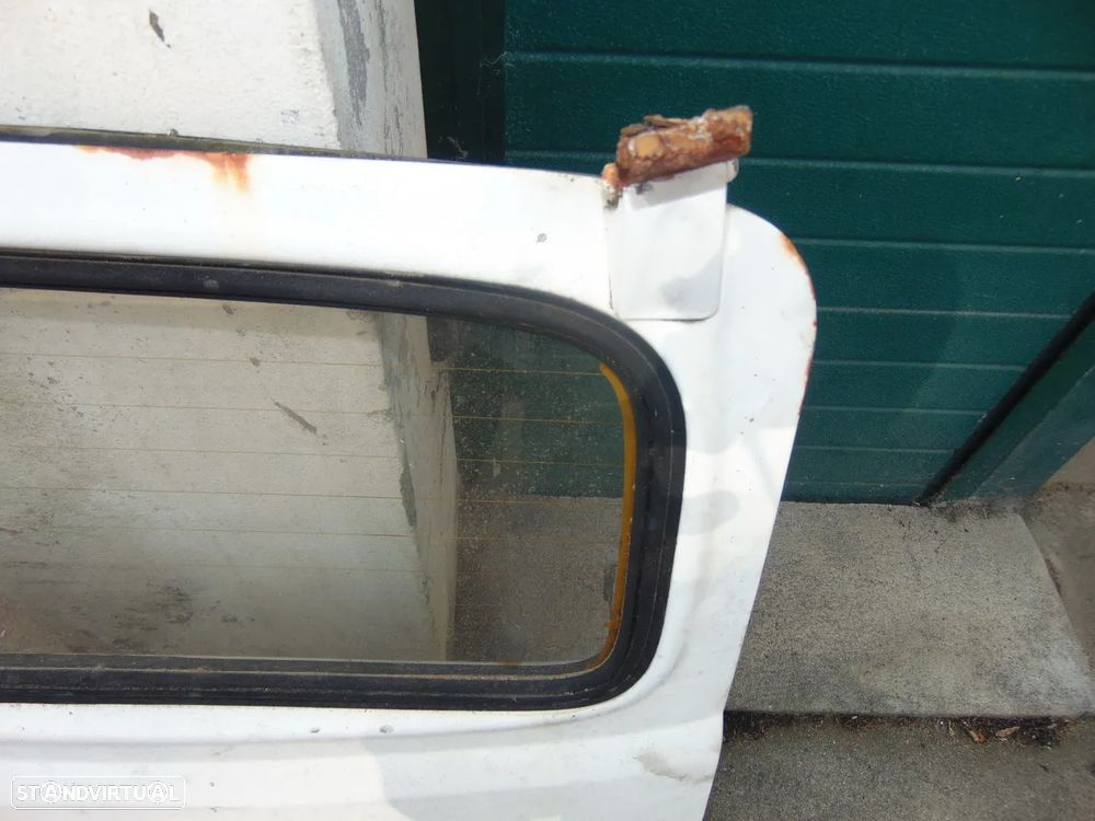 Renault 4L tampa mala - 2