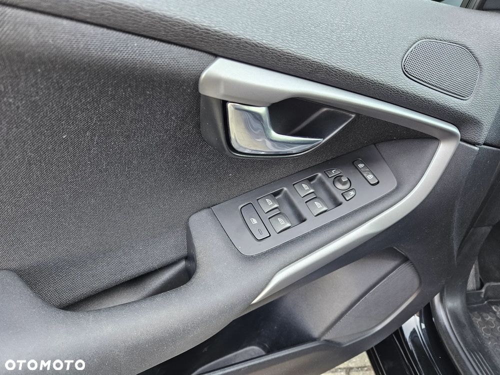 Volvo V40 T4 Kinetic - 13