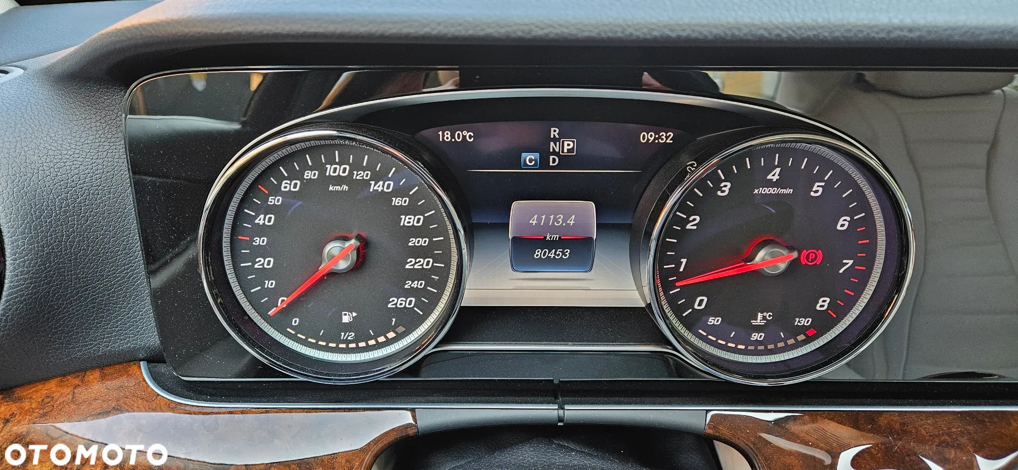 Mercedes-Benz Klasa E 200 9G-TRONIC - 21