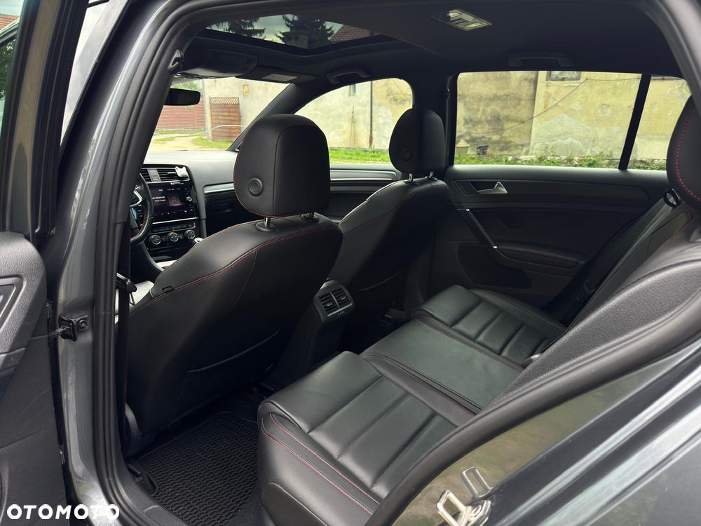 Volkswagen Golf GTI 2.0 TSI OPF Performance - 11