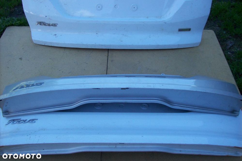 nakładka blenda tylnej klapy ford focus mk iii kombi - 6
