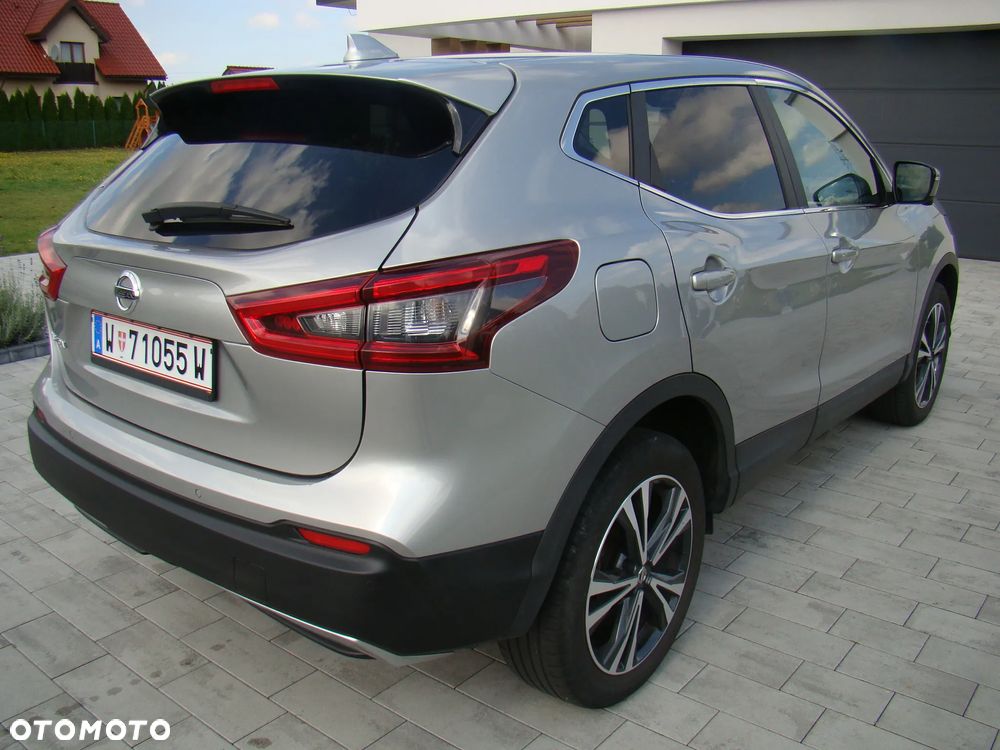 Nissan Qashqai 1.2 DIG-T N-Connecta EU6 - 10