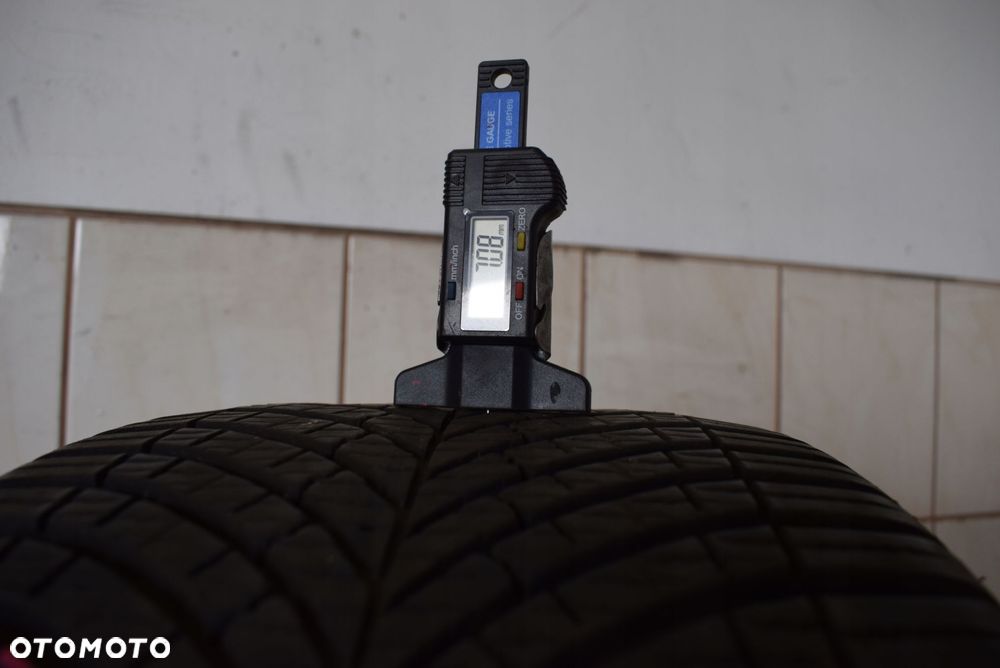 R19 235/35 Goodyear Vector 4 Seasons GEN-3 Wysyłka gratis! - 4