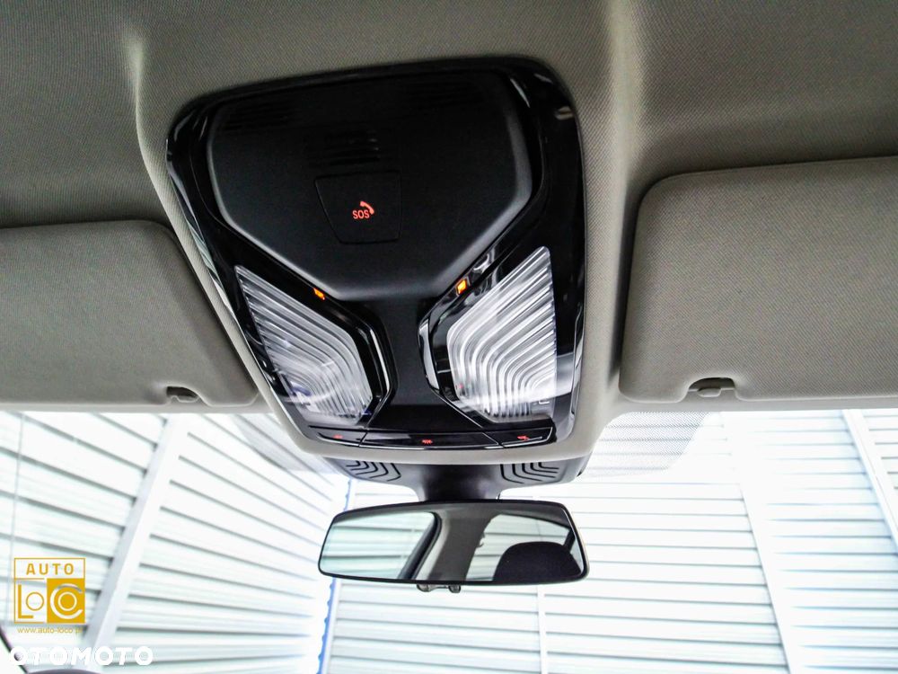 BMW Seria 5 518d - 33